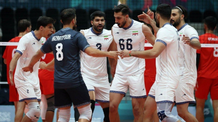 قهرمانی مردان، سقوط دختران