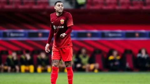 مهاجم برزیلی، پرسپولیس را می‌ترساند!