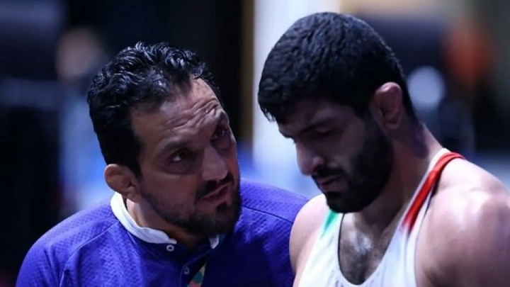 کشتی‌گیر آذربایجان پشت قاسمپور را به تشک چسباند!