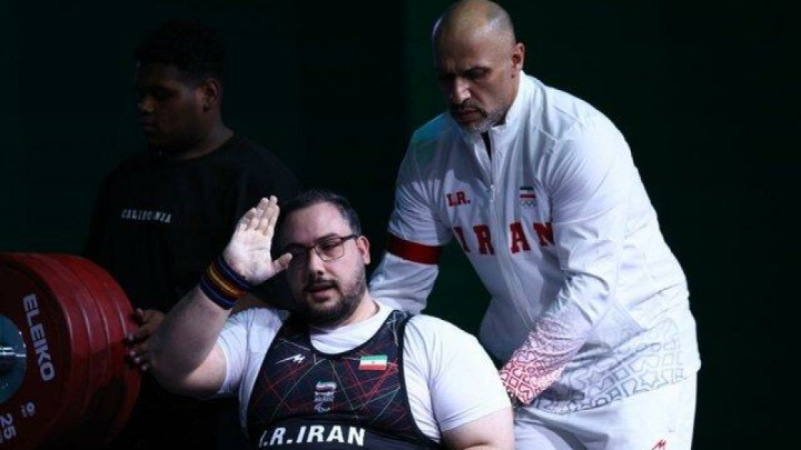 رستمی سکوی ریاض را تسخیر کرد