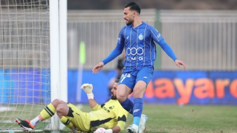 نیم‌فصل پر التهاب در انتظار مهاجم گل نزن