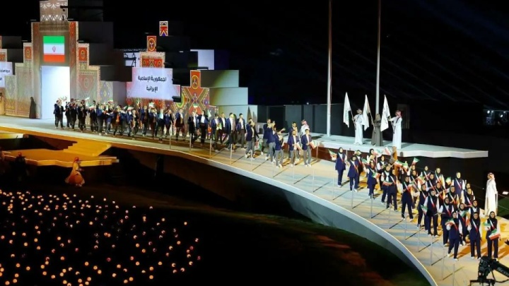 نگران و امیدوار