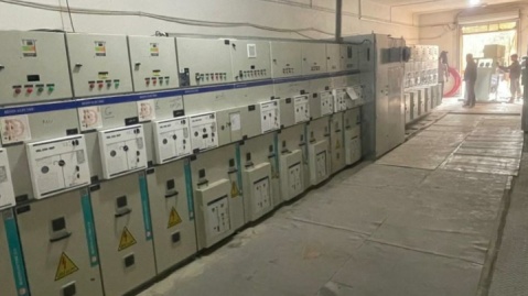 تعویض تابلوها و کابل های برق کل مجموعه ورزشی آزادی