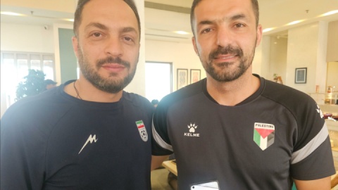 تماس سرمربی نوجوانان با بازیکن مصدوم فلسطین