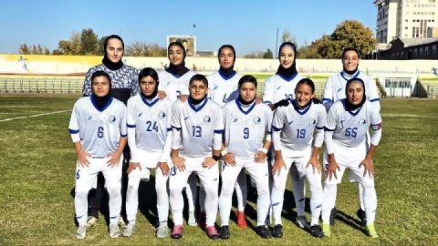 آبی‌پوشان قدم به قدم نزدیک‌تر به لیگ برتر