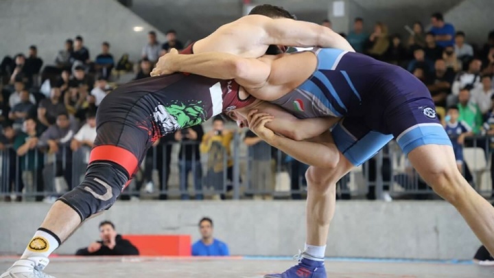 پایان متفاوت لیگ برتر کشتی فرنگی با آزاد