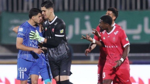 محرومیت در انتظار مهاجم استقلال؟