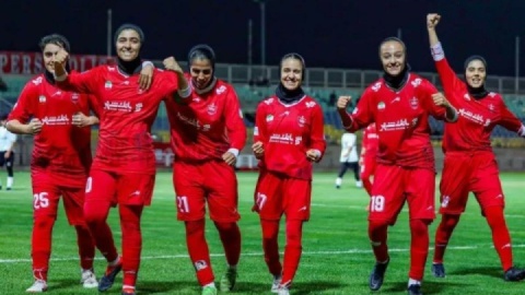 پرسپولیس نیم‌فصل دوم را طوفانی آغاز می‌کند