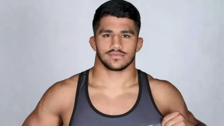 فرخی؛ پدیده کشتی فرنگی جهان