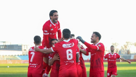 پنج برش از برد نفسگیر پرسپولیس