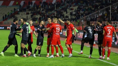 چرا بیرانوند اخراج نشد؟ چرا پنالتی تکرار نشد؟