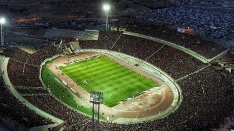 یک نفر شجاعت به خرج بدهد!