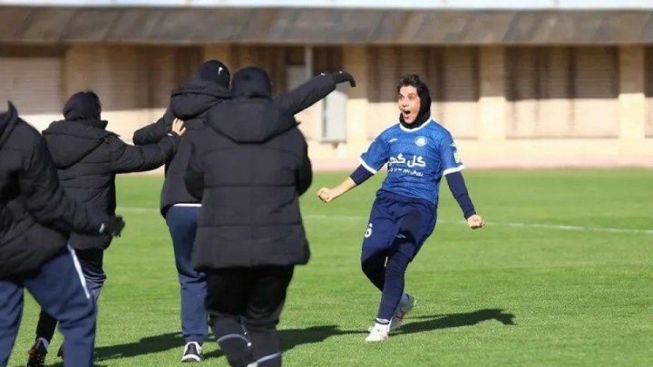 سربالی، خانم سوپر گل‌ها