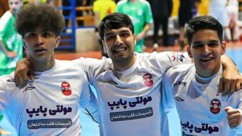 گیتی پسند قدم به قدم نزدیک به سوی قهرمانی