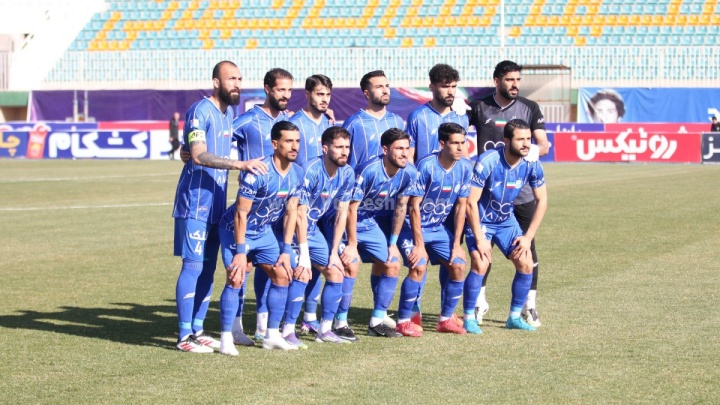 پرواز آرام استقلال به یک‌چهارم نهایی