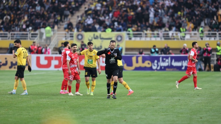 معضل مدافع راست پرسپولیس مقابل سپاهان