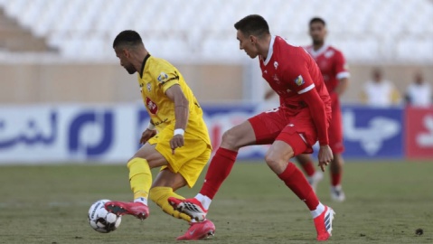 جذب مدافع کناری از مهاجم هم واجب‌تر بود