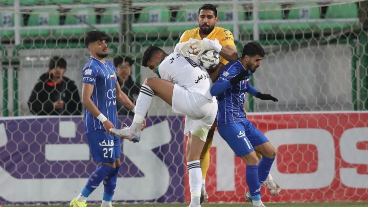 استقلال در محاصره قعرنشین‌ها