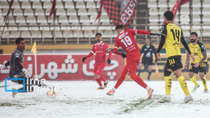 فراز و نشیب‌های حسینی تمامی ندارد