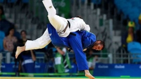 طلا برای پرهیزگار، نقره برای کریمی