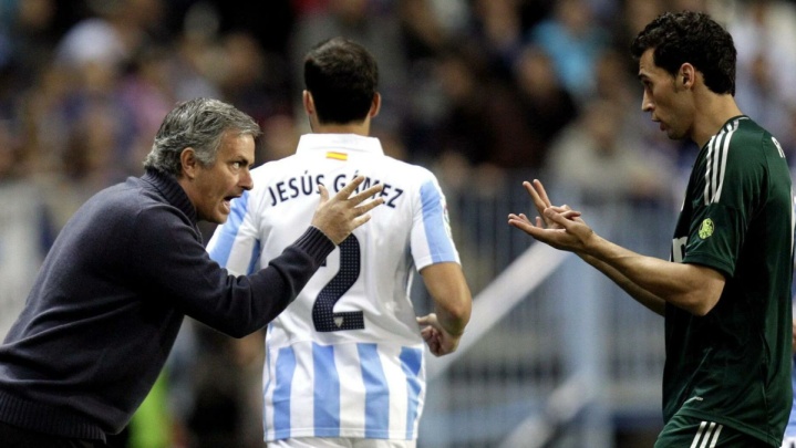 نگاه‌ها با ۱۸ بازی همزمان!