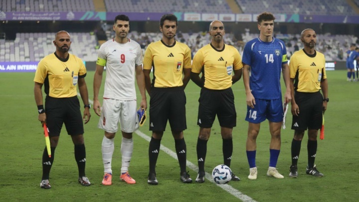 شاید باید با تیم‌های داخلی بازی کنیم