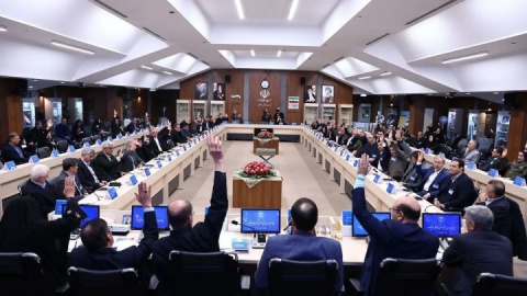 رئیس بعدی با چهار ماه تأخیر و دوساله می‌آید