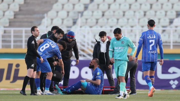 چشمی به بازی با الحسین میرسد؟