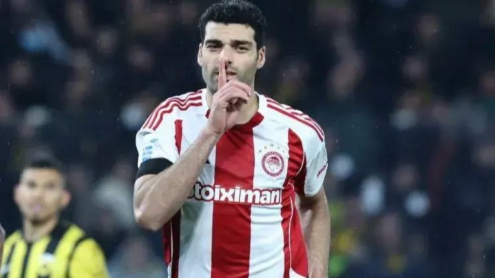 یک ایرانی، جنجال‌آفرین دربی یونان