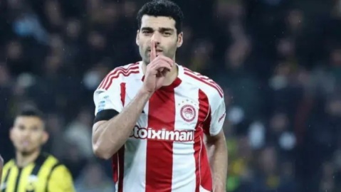 یک ایرانی، جنجال‌آفرین دربی یونان