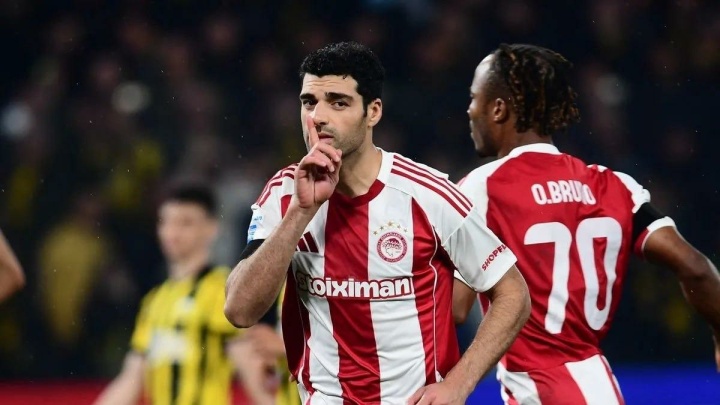 وابستگی یونانی‌ها به طارمی