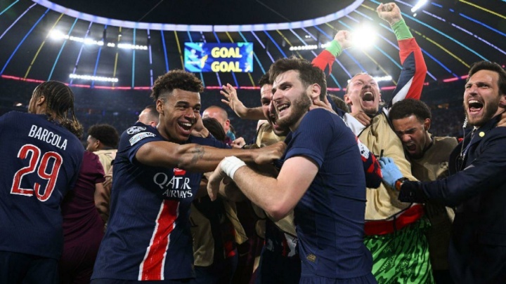 تضاد غرور و تعصب