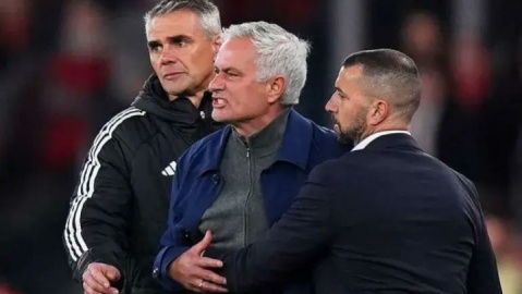 سکوت مورینیو در مورد جنجال نژادپرستی