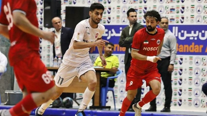 جنگ قهرمانی به هفته آخر رسید