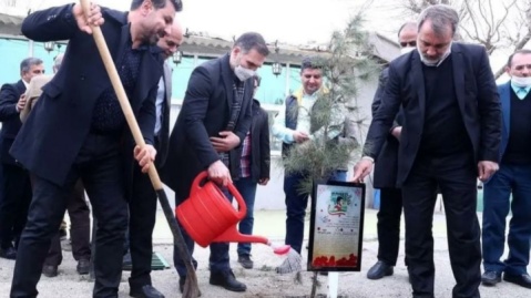 درختکاری جامعه ورزش به یاد رهبر شهید در کمیته ملی المپیک