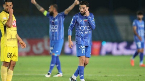 مهاجم بارسایی استقلال درخواست جدایی داد