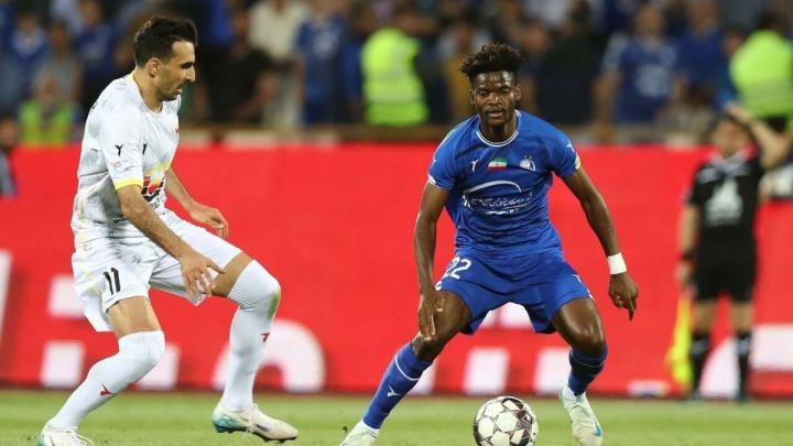 اندونگ: با استقلال و ایران می‌مانم