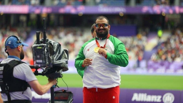 امیرحسین علیپور: مردم خیابان را به سنگر تبدیل کردند