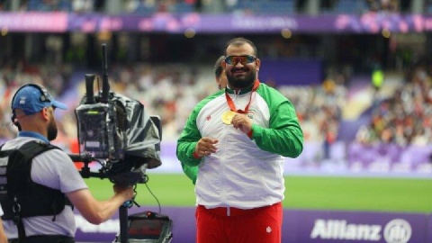 امیرحسین علیپور: مردم خیابان را به سنگر تبدیل کردند