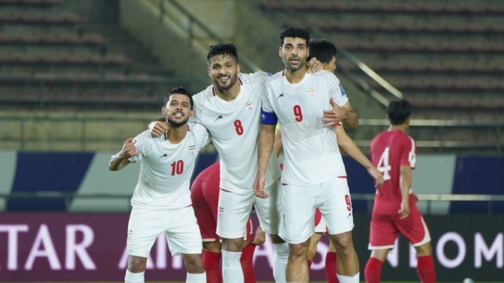 فیفا: ایران باید در آمریکا بازی کند