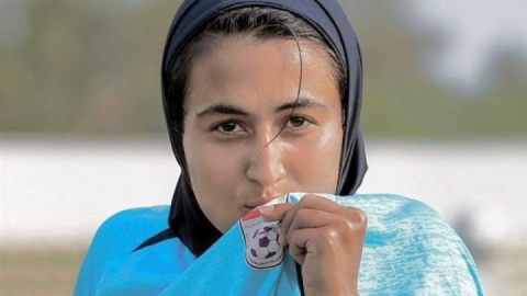 چترنور: پیشنهادهای تطمیع‌کننده‌ای دریافت کردیم