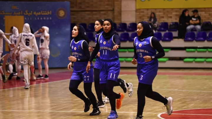 دختر آمریکایی استقلال: ماندم چون در ایران احساس امنیت می‌کنم