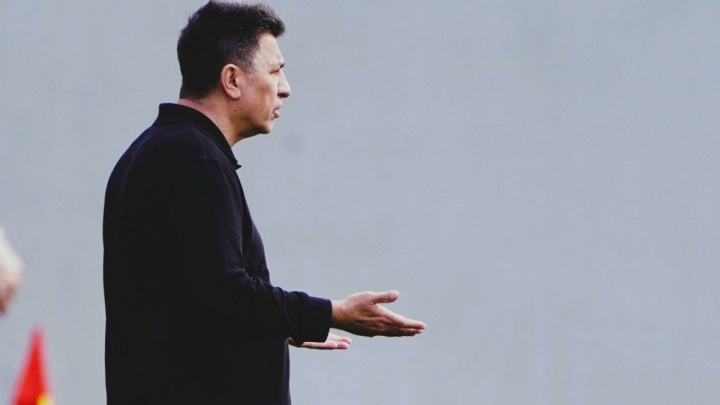 امیر به‌دنبال سیم خاردار