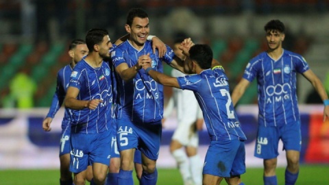 رستم در کنار سهراب