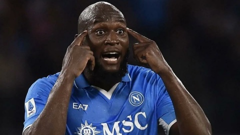 بازگشت به تمرینات یا اخراج از ناپولی؟