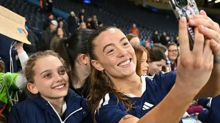 تیلور: حالا می‌توانم مادربزرگم را سربلند کنم