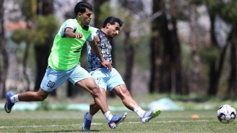 باید ما را قهرمان اعلام کنید