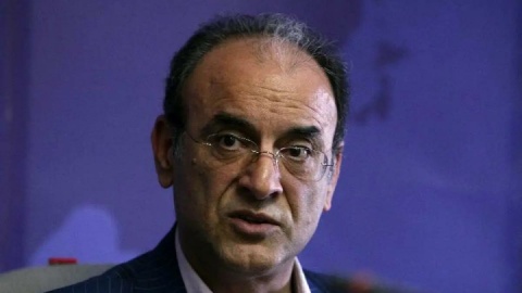 افراد بی تجربه  باشگاه استقلال را احاطه کرده اند