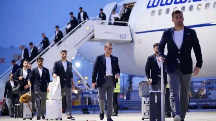 کاروان ۵۵ نفره ایران در مرز آمریکا
