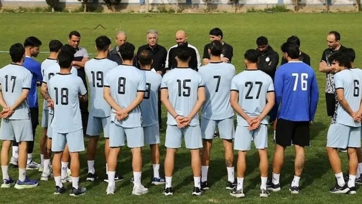 چرا استقلال قهرمان لیگ معرفی نمی‌شود؟